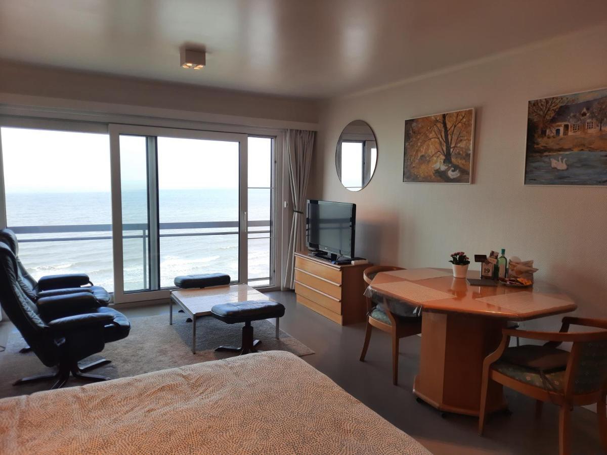 Studio On The Beach With Sea View Миделкерк Экстерьер фото